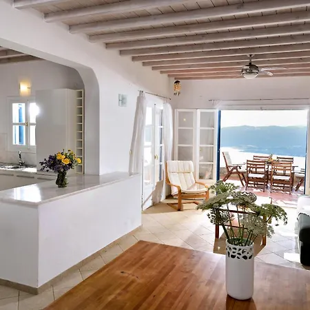 Wonderful Chrysta Villa