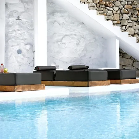 Wonderful Chrysta Villa