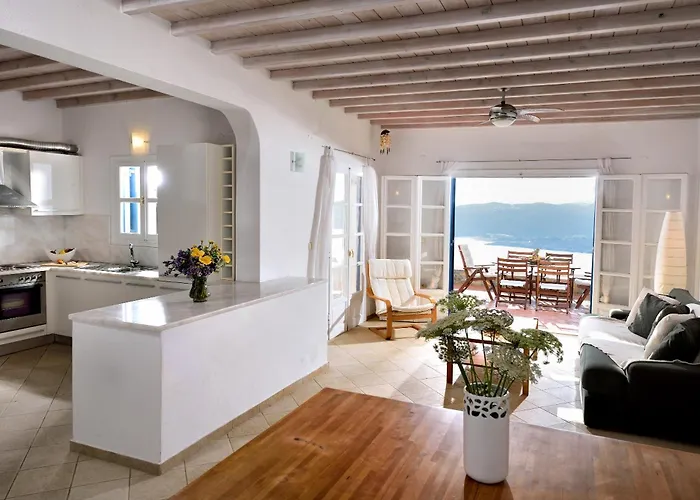 Wonderful Chrysta Villa