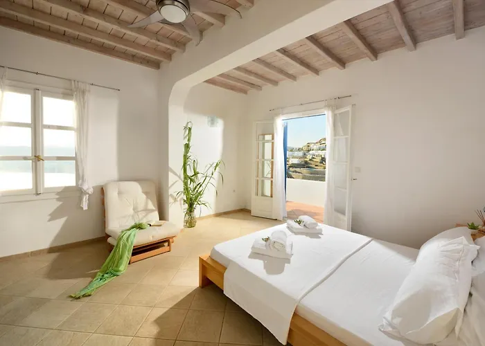 Wonderful Chrysta Villa