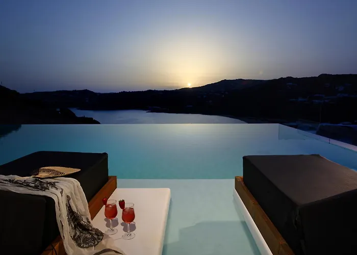 Wonderful Chrysta * Mykonos Town